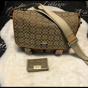 Coach Signature Satchel w/wallet